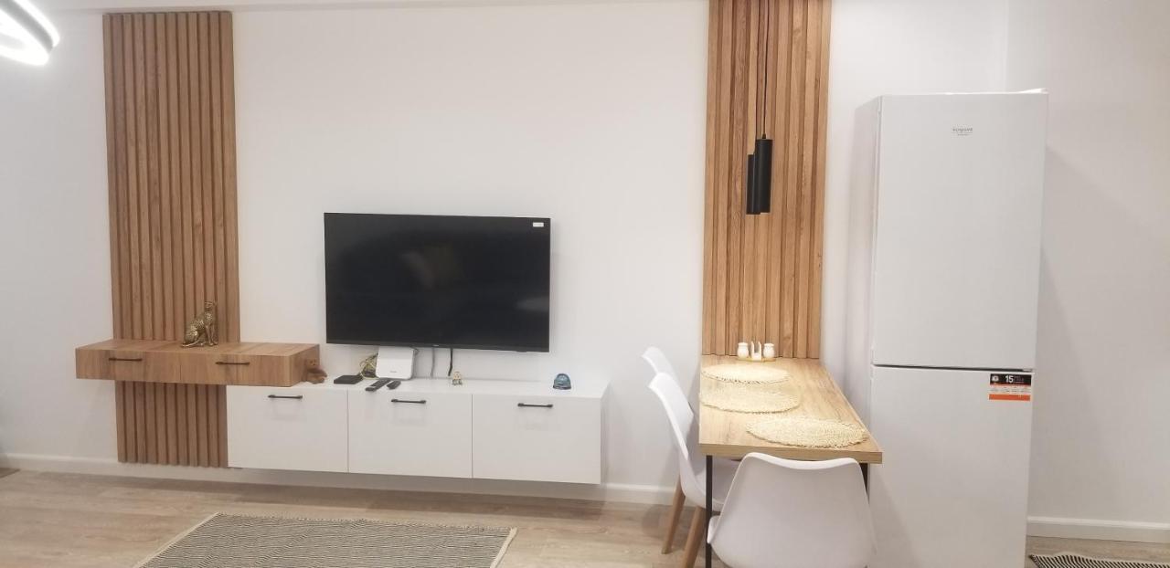 White Apartment Tirana Eksteriør billede